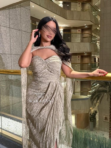 فستان سهره ملكي دانتيل بقصة من الصدر