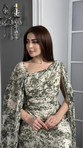 فستان انيق باكمام انيقه