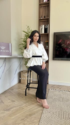 طقم بحزام من الخصر