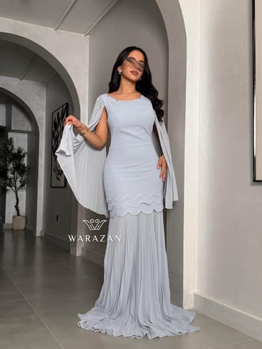 طقم انيق بتطريز دانتيل