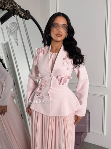 فستان انيق بكسرات و تدخيلة فراشة