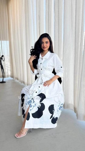 فستان سهرة بتصميم ورود ليوم التأسيس