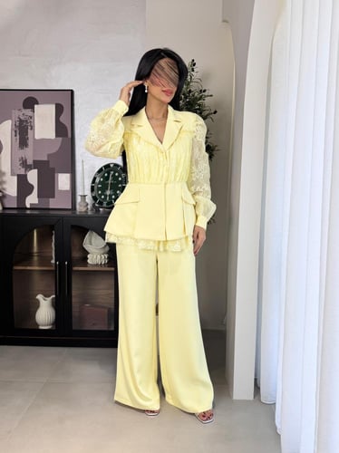 طقم انيق بتدخيلة دانتيل