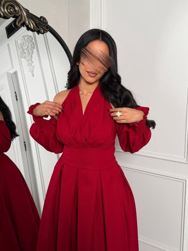 فستان ناعم بقصة من الرقبه