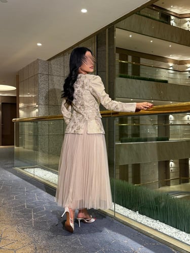 طقم انيق بتدخيلة لول