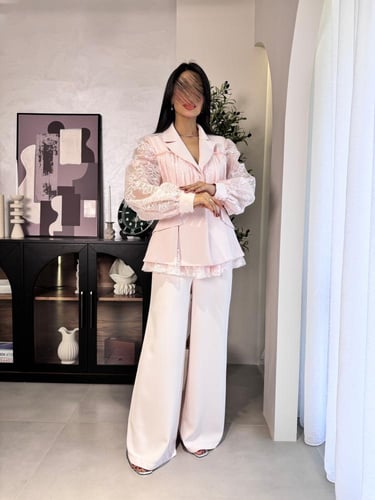 طقم انيق بتدخيلة دانتيل