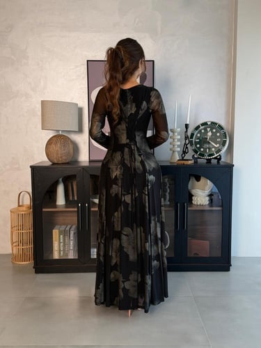 فستان انيق بكرستال و كسرات