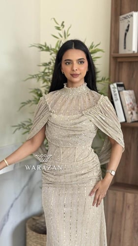 فستان ناعم ماسك بقصة من الكتف