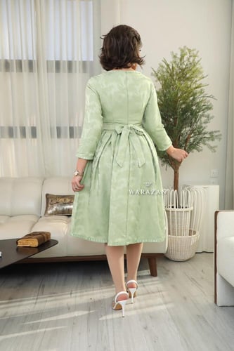 فستان ميد ناعم بتشجيرة انيقه