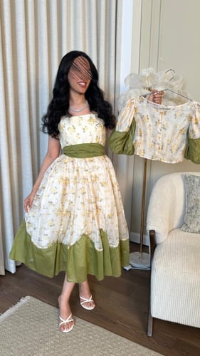 فستان مشجر براندي بتصميم انيق