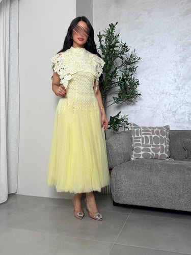 فستان ملكي ميد بدانتيل و بتفاصيل من الصدر