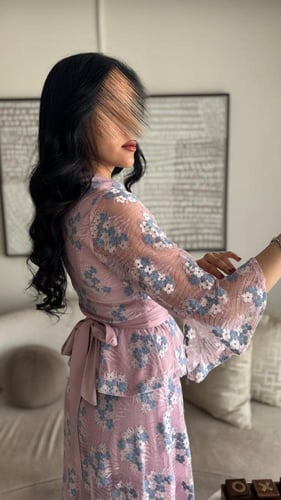 طقم دانتيل انيق لطلة العيد