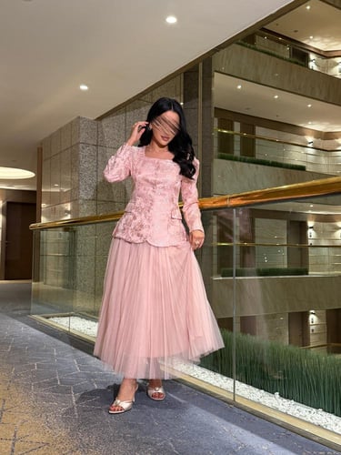 طقم انيق بتدخيلة لول