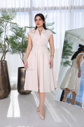 فستان ميد بتدخيلة ورد