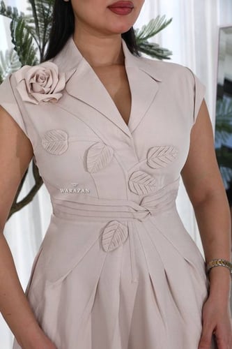 فستان ميد بتدخيلة ورد