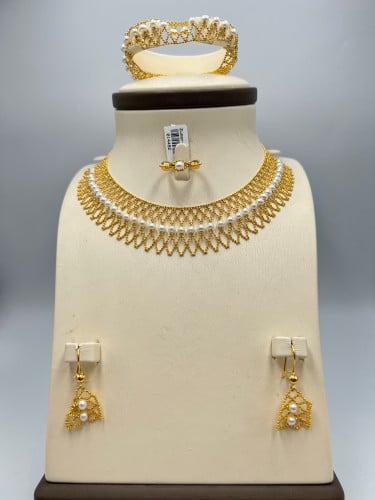 طقم ذهب عيار 21 الوزن 49.3 جرام