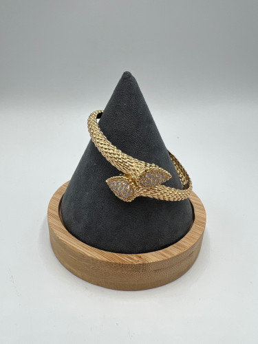 اسواره ذهب عيار 18 الوزن 19.88 جرام