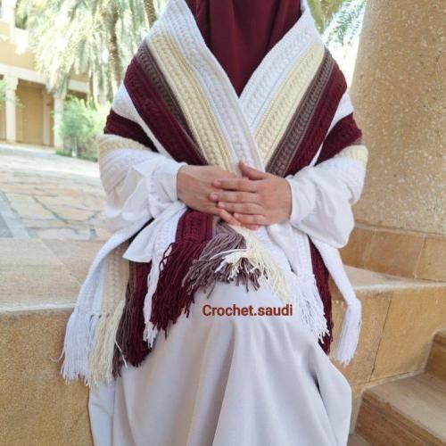 شال مخطط عنابي