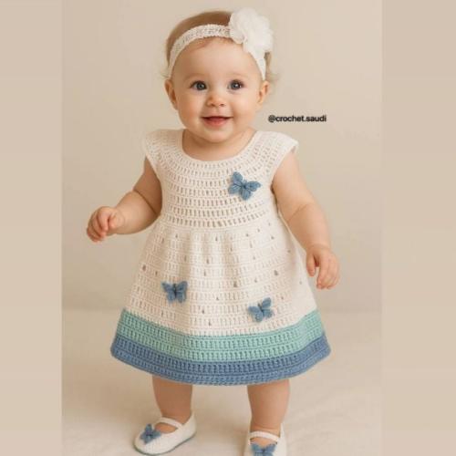 فستان الفراشة الزرقاء