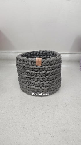 سلة وشتلة وسط