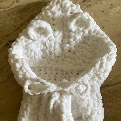 قبعة طفل برقبة مخمل