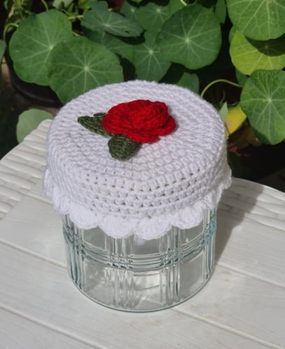 قارورة وتلبيسة أبيض