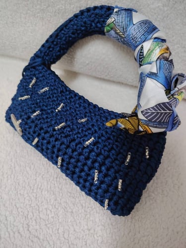 شنطة نيلي صغيرة للسهرة