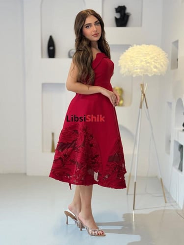 فستان طبي جديد