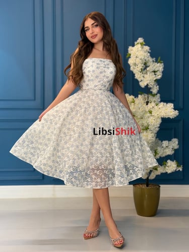 فستان قصير ورد