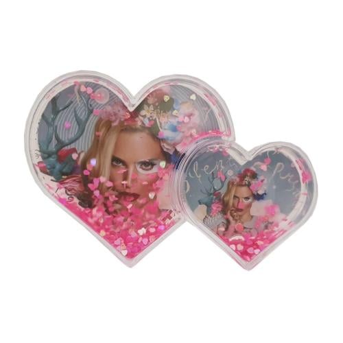 بلورة قلبين مع سائل لامع وردي