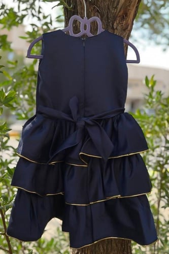 فستان رمضان كحلي مزخرف بتصميم تراثي فاخر لقرقيعان...