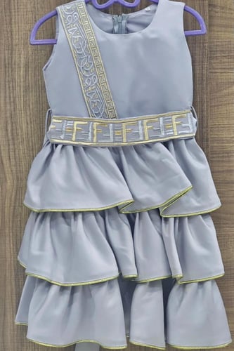 فستان رمضان رمادي مع حزام بناتي بتصميم شالكي فاخر...