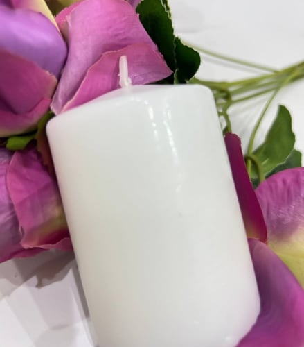 شمعة اسطوانية بيضاء للديكور المنزلي - 5.5x7 سم ساد...