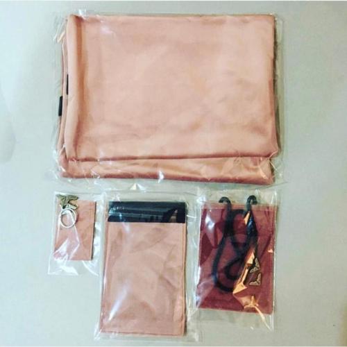 اكسسوارات سيارة مخمل لحمي سادة