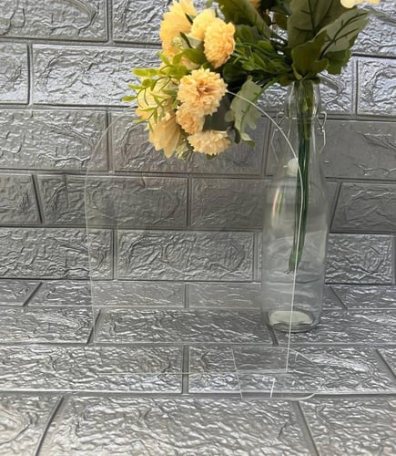 اكريلك شفاف مع قاعدة خشب عدد 3 حبات مقاس 25 * 18 س...