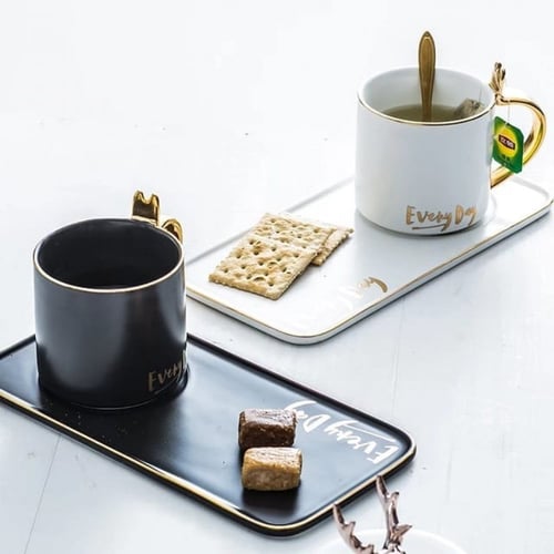 كوب مع قاعدة اسود حواف ذهبي