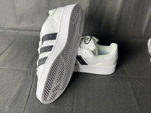 اديداس كامبوس ابيض