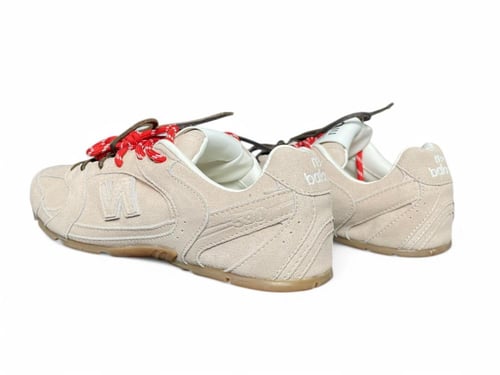 نيوبالانس ميو ميو بيج