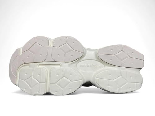 نيوبالانس 9060 (LIGHT GREY )