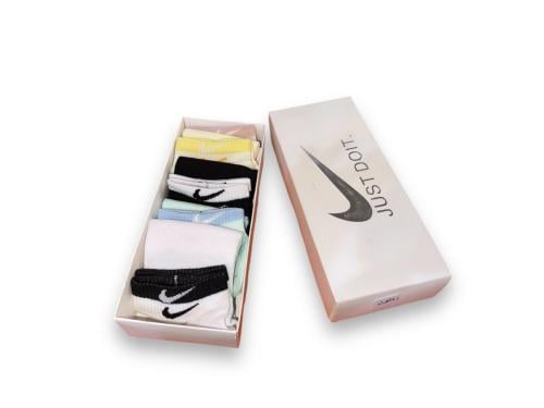 شراب نايك بوكس ملون