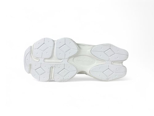 نيوبالانس 9060 أبيض ( 1-110 )