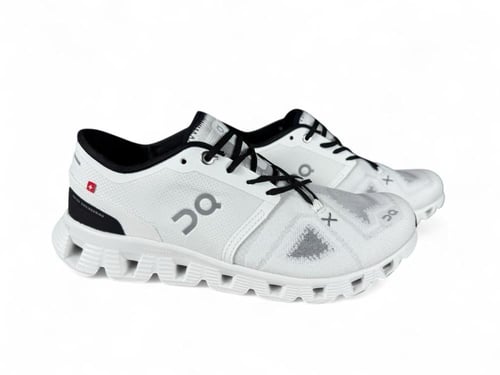 اون رن ابيض كلاود اكس