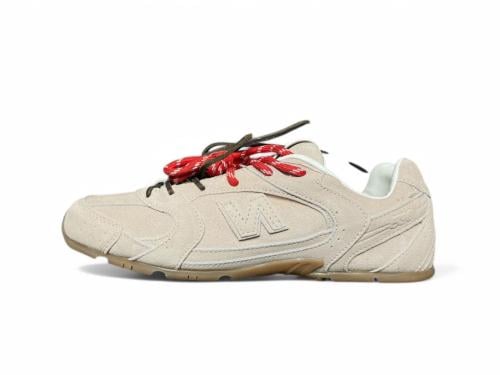 نيوبالانس ميو ميو بيج