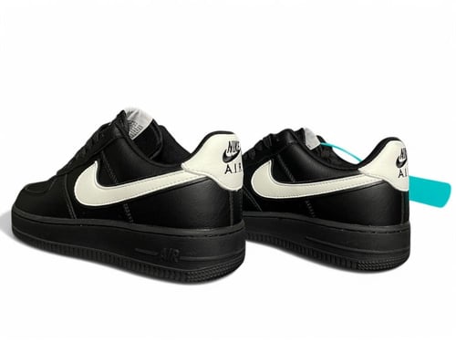 ايرفورس لوقو ابيض