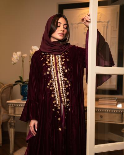 عباية مخمل عنابي