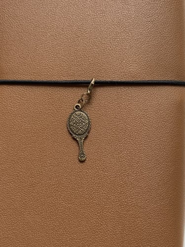ميدالية مرآة