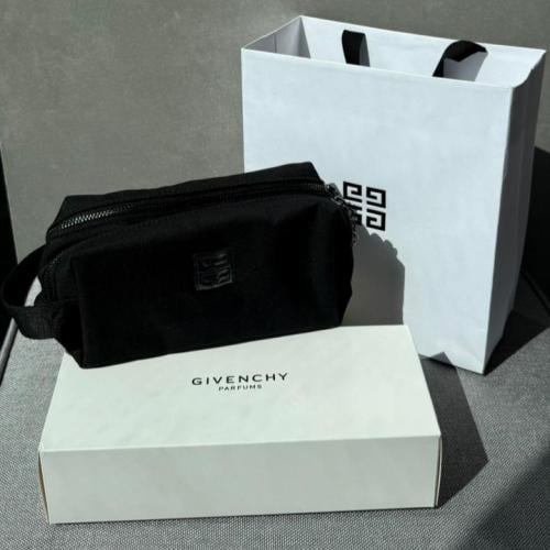 حقيبة جيفنشي السوداء