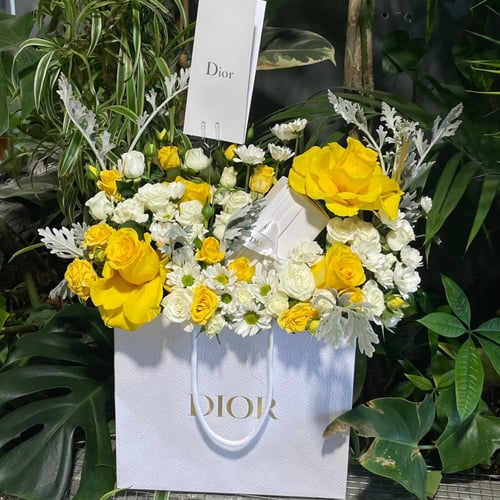 تنسيق هدية عطر من ديور