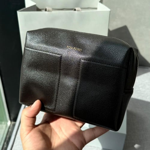 حقيبة "توم فورد" الجلدية