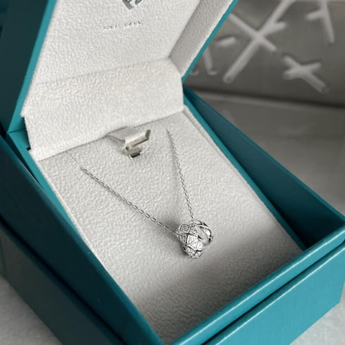 عقد فضي بحجر زركون - فايندرا